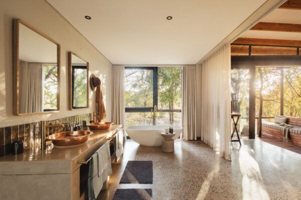 jacis-private-lodge-new-images-2026-madikwe-special-offers-bushbreaks (18)