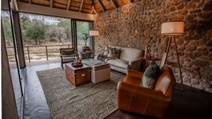 Dulini Moya Last Minute Specials Lounge