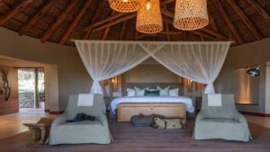 Dulini River Lodge Last Minute Specials Spacious Bedroom