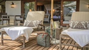 Savanna Lodge Last Minute Specials private deck