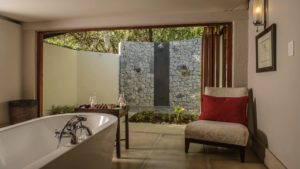 Savanna Lodge Last Minute Specials outdoor shower