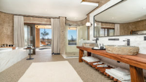 Sabi Sabi Earth Lodge Last Minute Specials luxurious bathroom